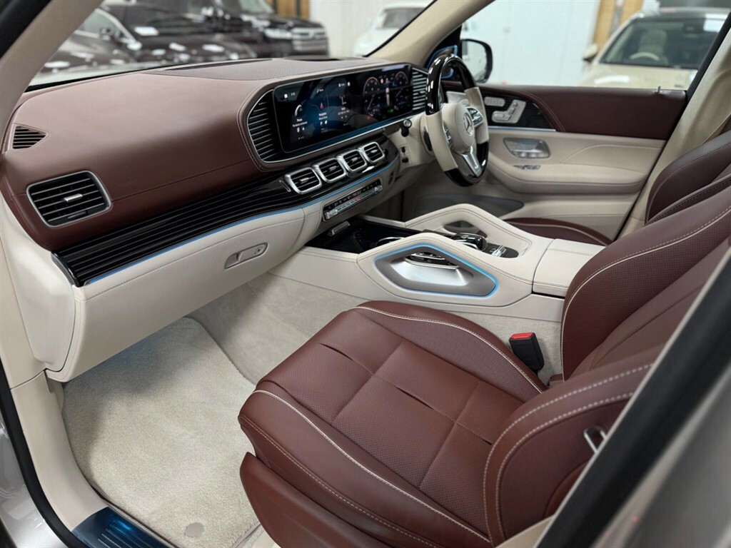 Mercedes-Benz Maybach GLS Class Maybach Gls 600 4Matic First Class 9G-tronic Black #61