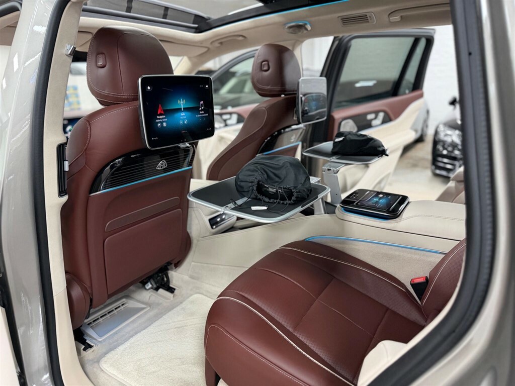 Mercedes-Benz Maybach GLS Class Maybach Gls 600 4Matic First Class 9G-tronic Black #94