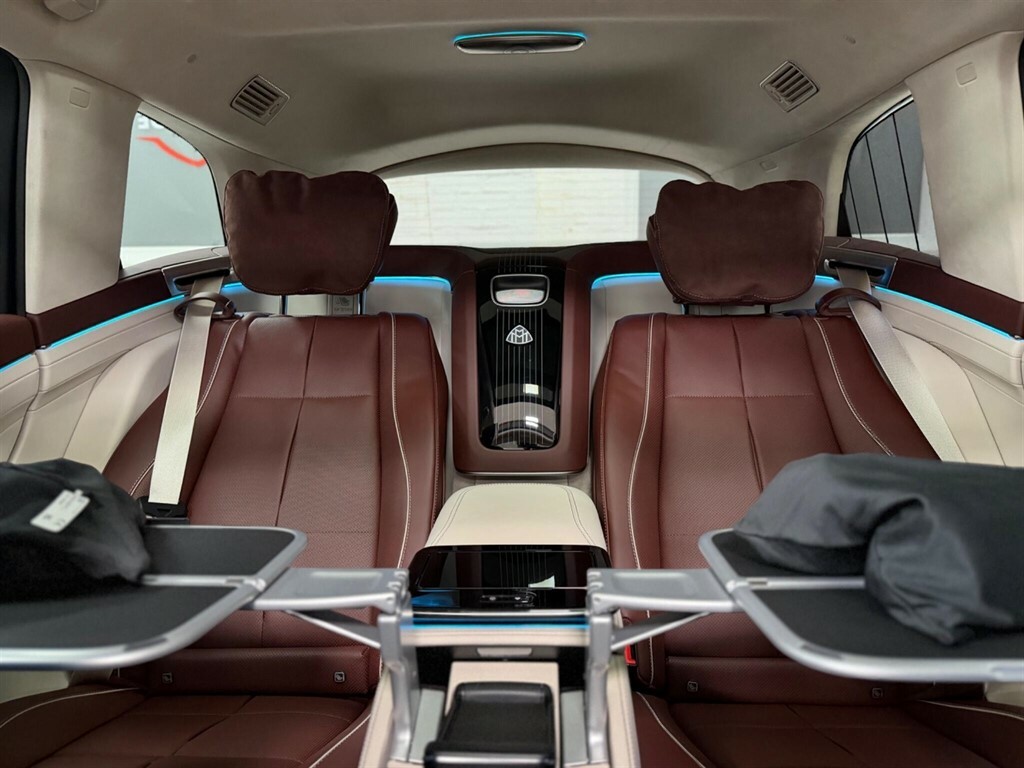 Mercedes-Benz Maybach GLS Class Maybach Gls 600 4Matic First Class 9G-tronic Black #65