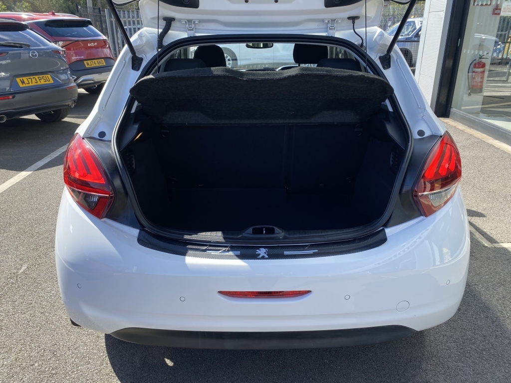 Peugeot 208 1.2 S S Tech Edition MJ69BYA White #6