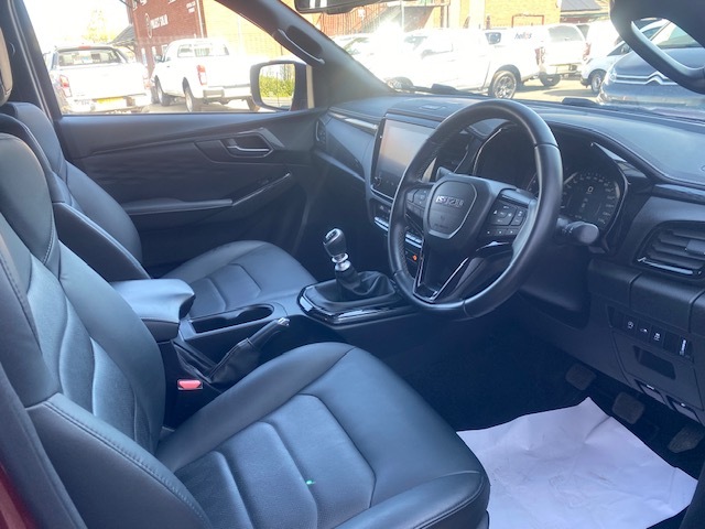 Isuzu D-Max Pickup MF25DHY Red #3