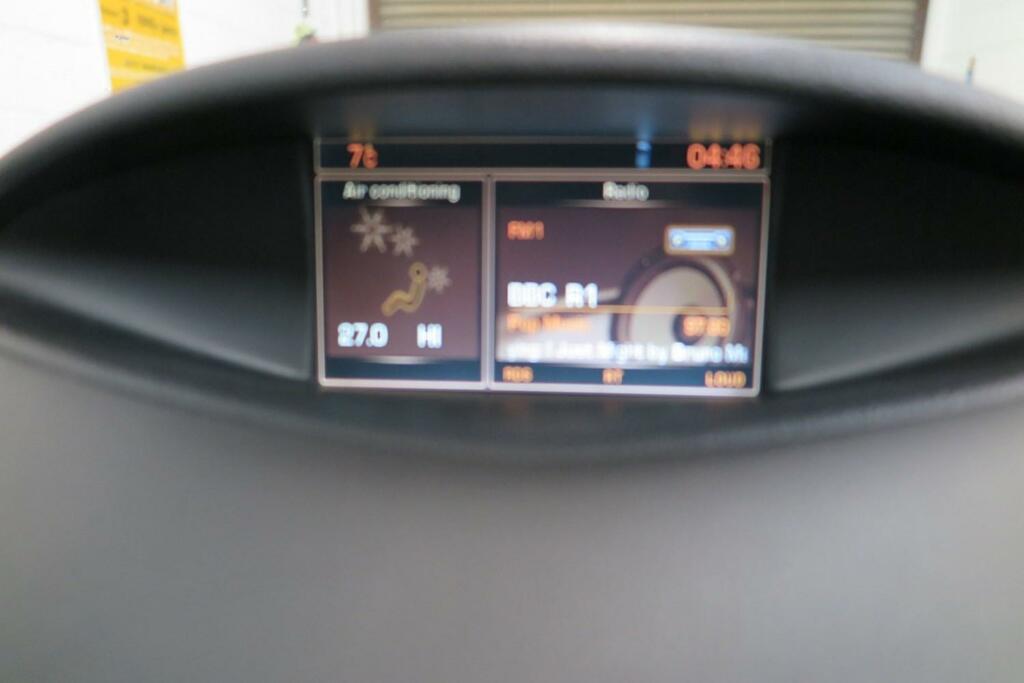 Citroen C5 2.0I 16V Exclusive Red #16