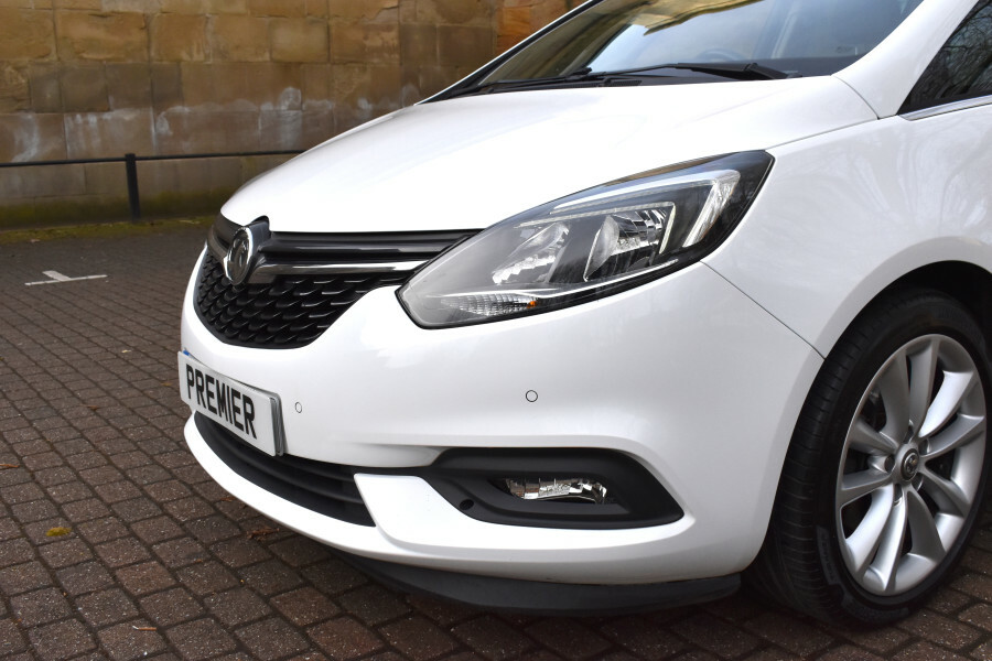 Vauxhall Zafira Tourer Elite Tourer  White #3