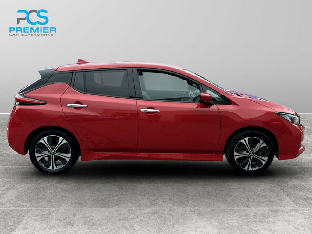 Nissan Leaf N-connecta DS71UHR Red #5