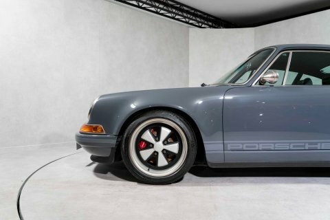 Porsche 911 Saloon Silver #9