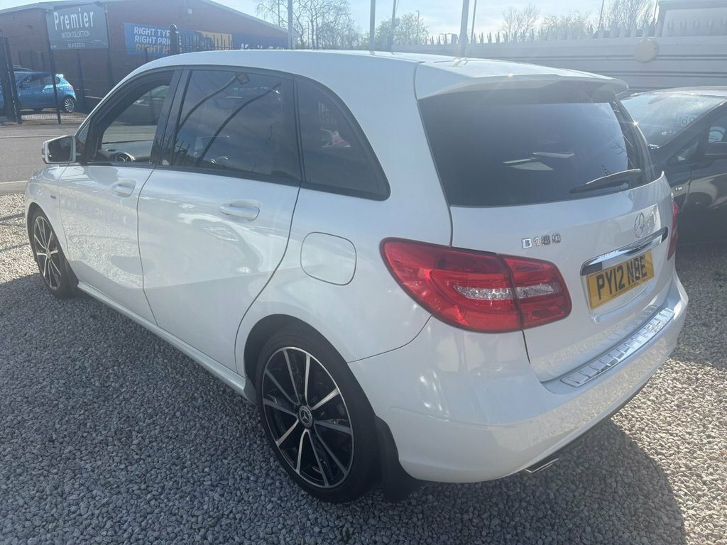 Mercedes-Benz B Class 1.8L Sport White #4