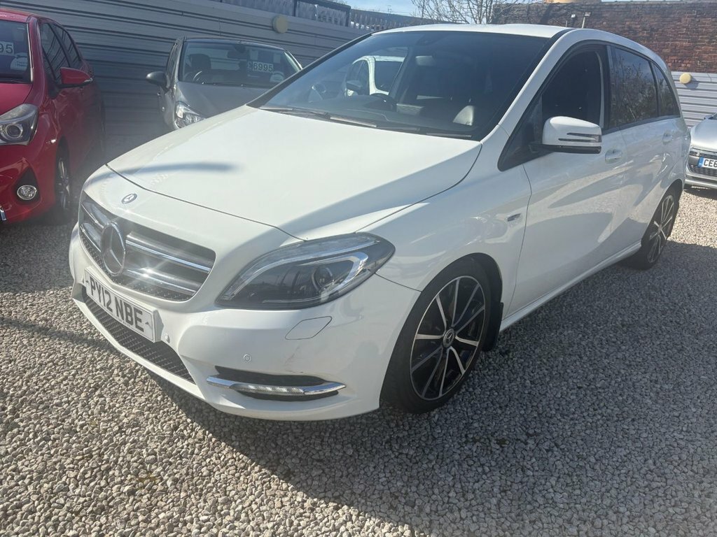 Mercedes-Benz B Class 1.8L Sport White #3