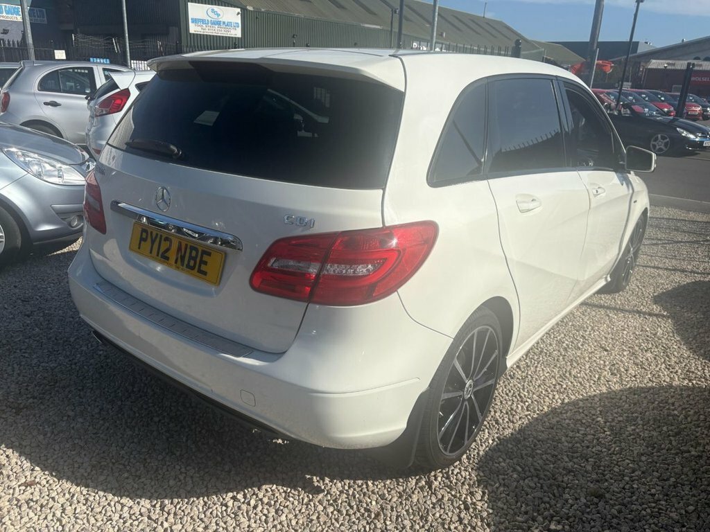 Mercedes-Benz B Class 1.8L Sport White #6