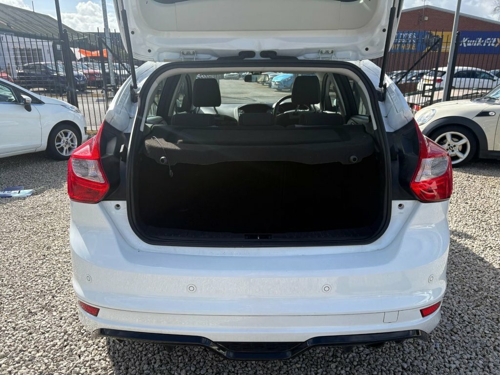 Ford Focus 1.6L Zetec S MV63VMD White #6