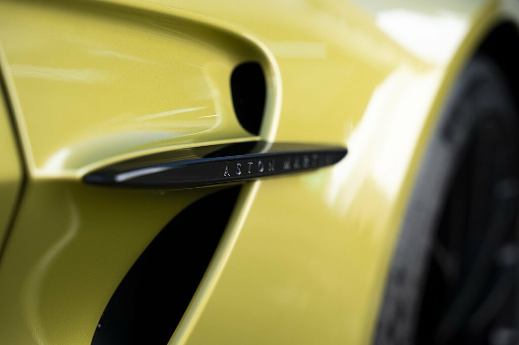 Aston Martin Vantage Sports Green #21
