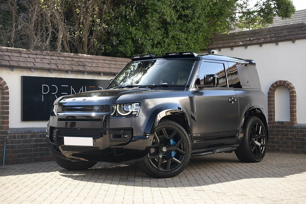 Land Rover Defender 90 P525 V8 Carpathian Edition Grey