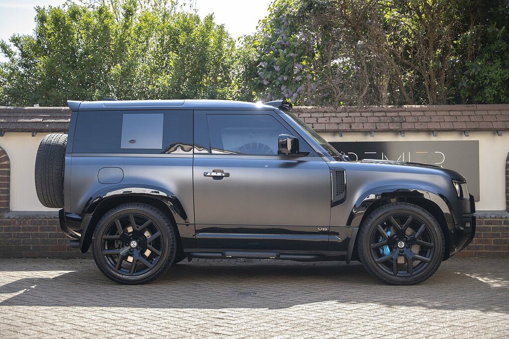 Land Rover Defender 90 P525 V8 Carpathian Edition Grey #3