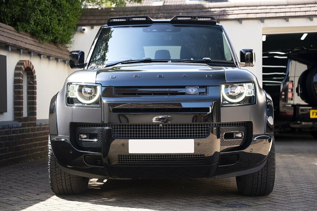 Land Rover Defender 90 P525 V8 Carpathian Edition Grey #2