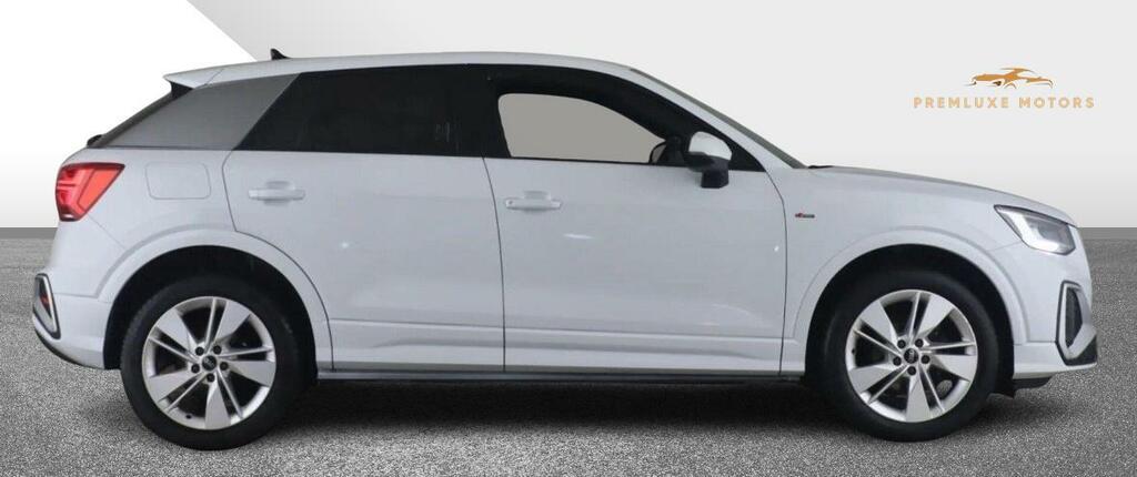 Audi Q2 S Line White #3