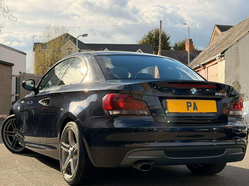 BMW 1 Series 2.0 118D Sport Plus Edition Euro 5 Ss FG62TZC Black #2