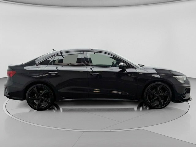 Audi A3 Tfsi 35 S Line HJ21YJE Black #2