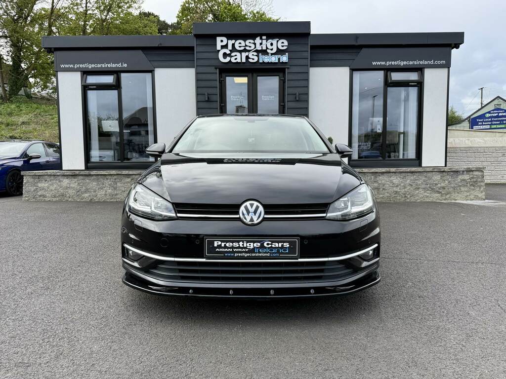 Volkswagen Golf 1.6 Tdi Match Edition EY20ZJV Black #2