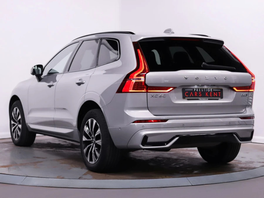 Volvo XC60 Plus B5 Awd 250 Hp LO72SVL Silver #3