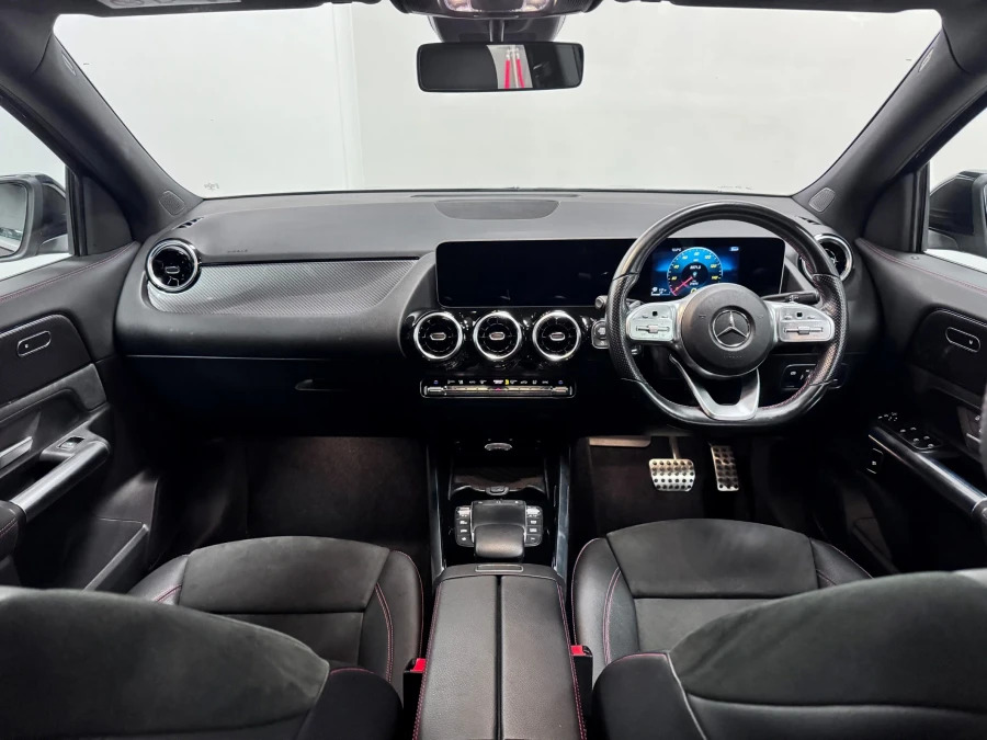 Mercedes-Benz GLA Class 1.3 Gla200 Amg Line Executive Suv 7G- WV70YBH Black #2