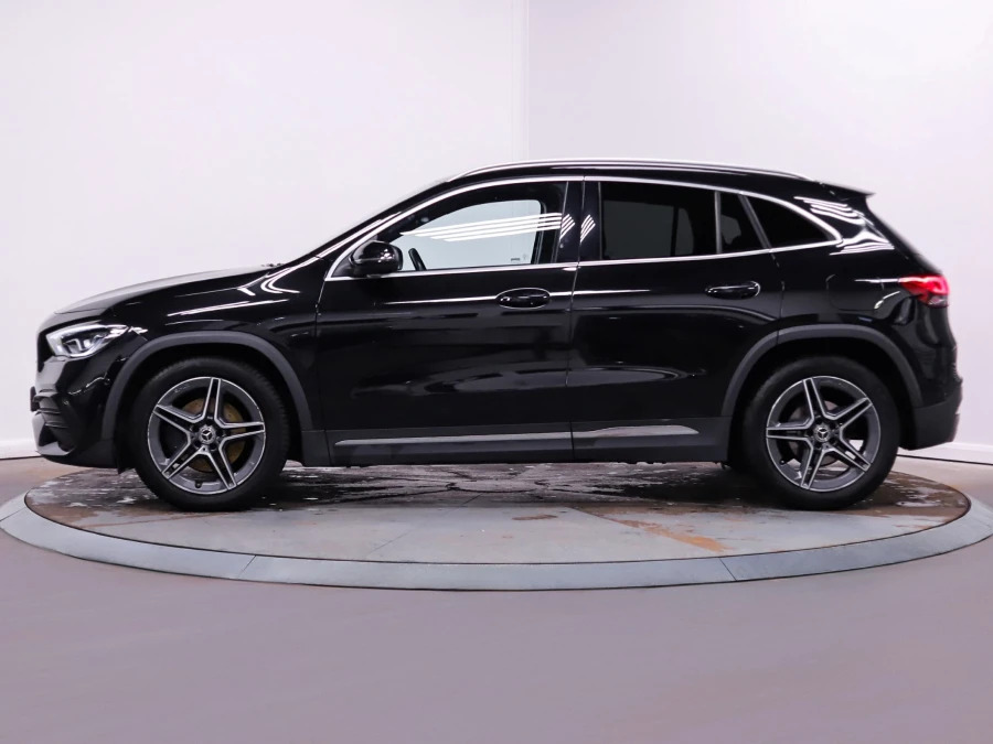 Mercedes-Benz GLA Class 1.3 Gla200 Amg Line Executive Suv 7G- WV70YBH Black #4