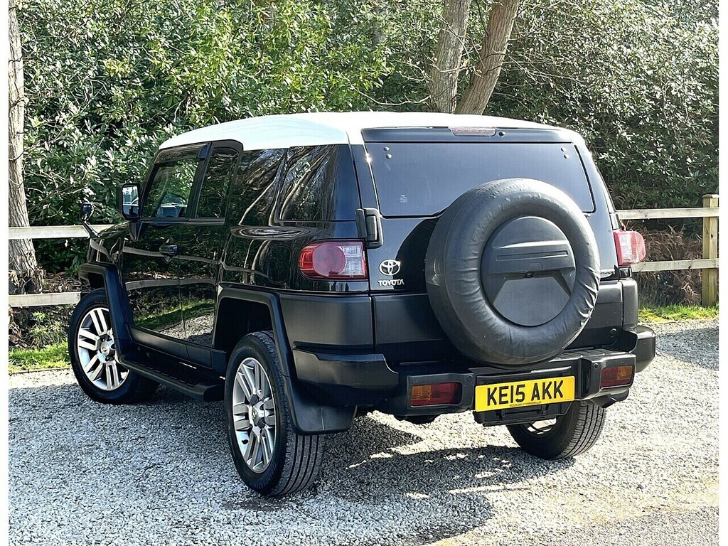 Toyota FJ Cruiser 4X4 Black #6