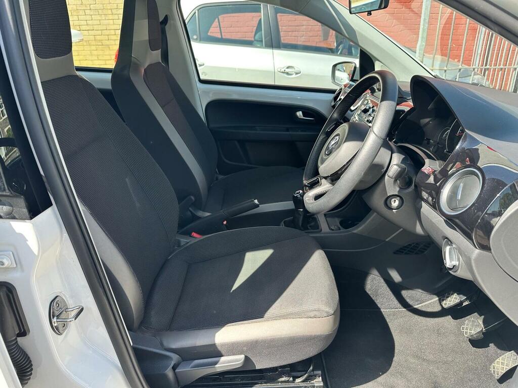 Volkswagen Up Hatchback 1.0 High Up Euro 5 201515 White #3