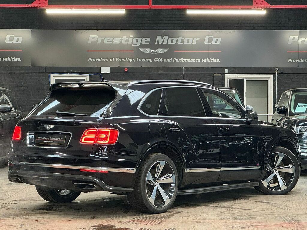 Bentley Bentayga W12 Black #4
