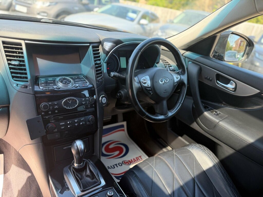 Infiniti QX70 Gt D White #11