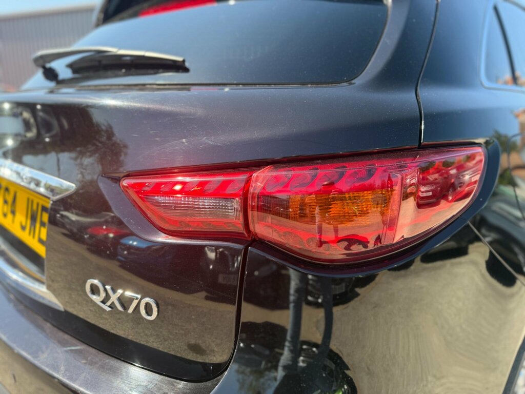 Infiniti QX70 Gt D White #32