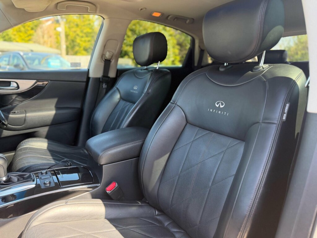 Infiniti QX70 Gt D White #31