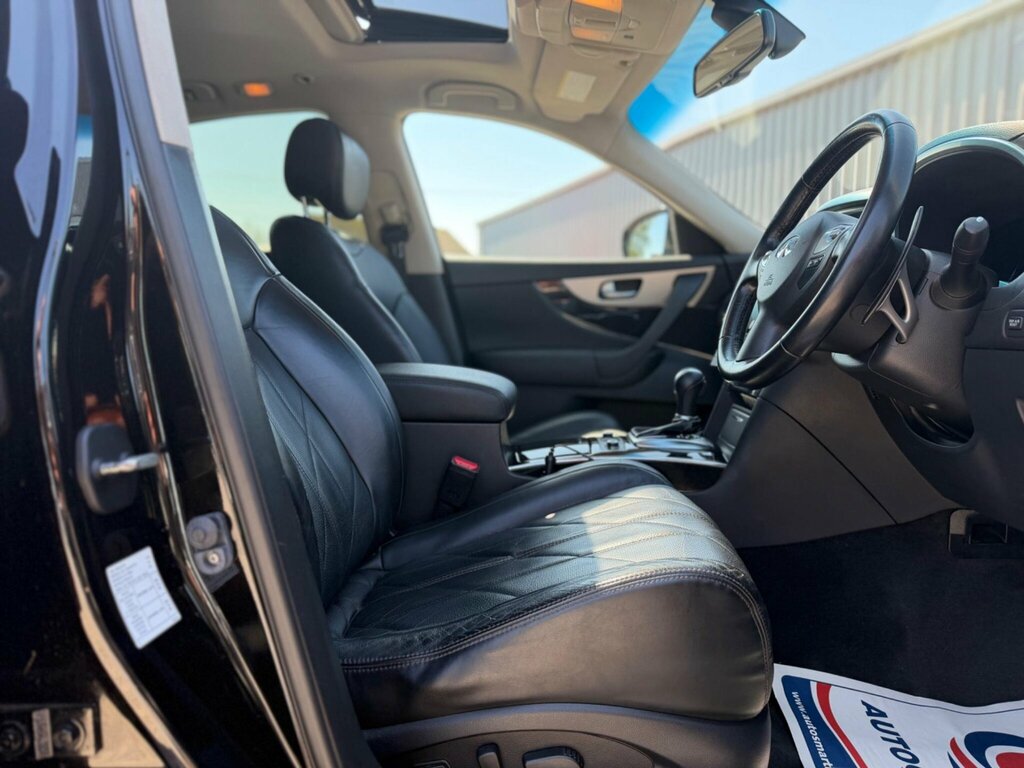 Infiniti QX70 Gt D White #13