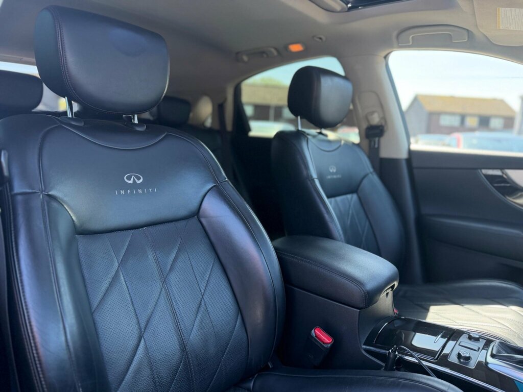 Infiniti QX70 Gt D White #14