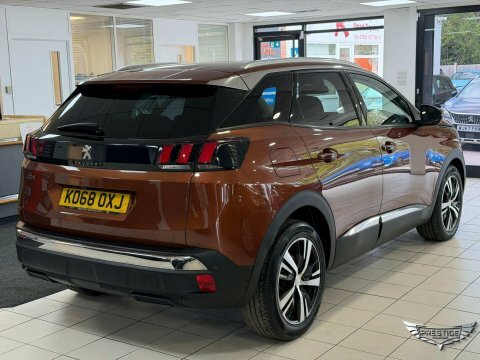 Peugeot 3008 1.5 Bluehdi Allure KO68OXJ Brown #3
