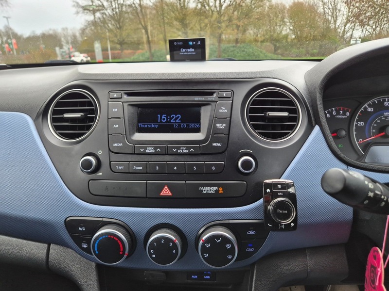 Hyundai  1.0 Premium Blue #15