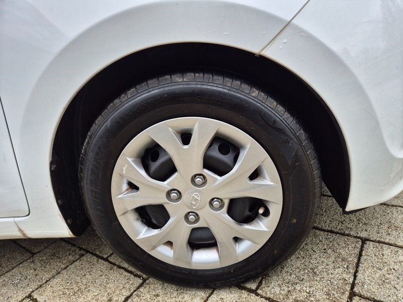 Hyundai  1.0 Premium Blue #30