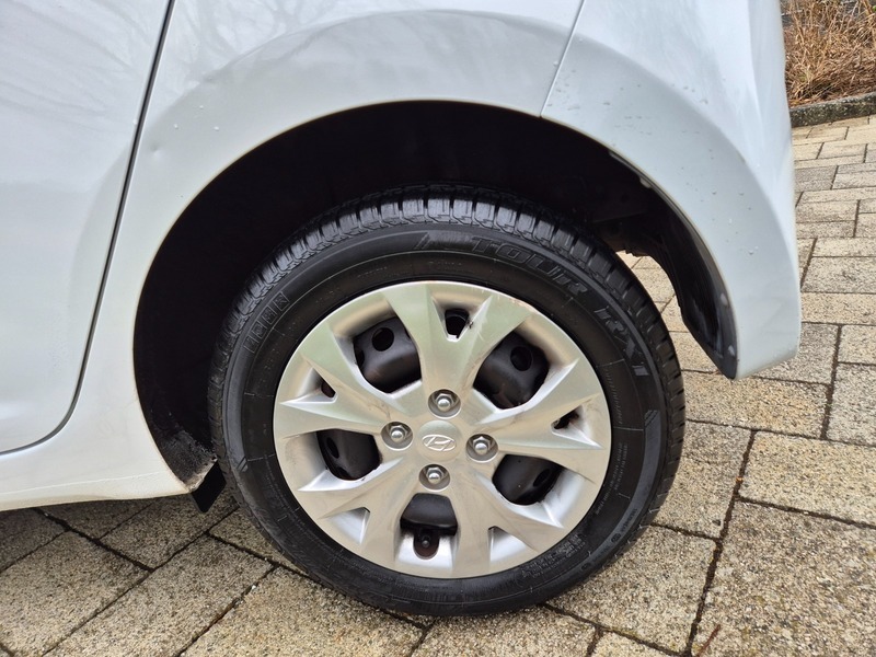 Hyundai  1.0 Premium Blue #29