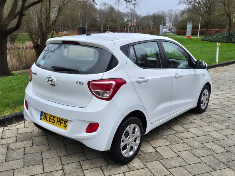 Hyundai  1.0 Premium Blue #4