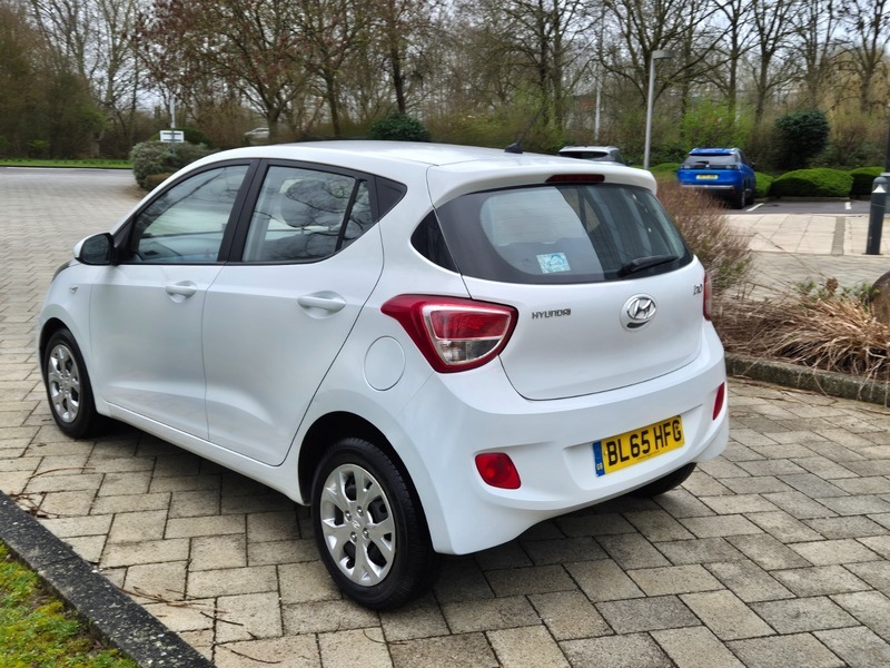 Hyundai  1.0 Premium Blue #3