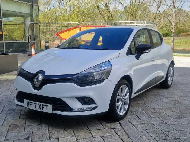 Renault Clio 1.2 16V Play Hatchback White #2