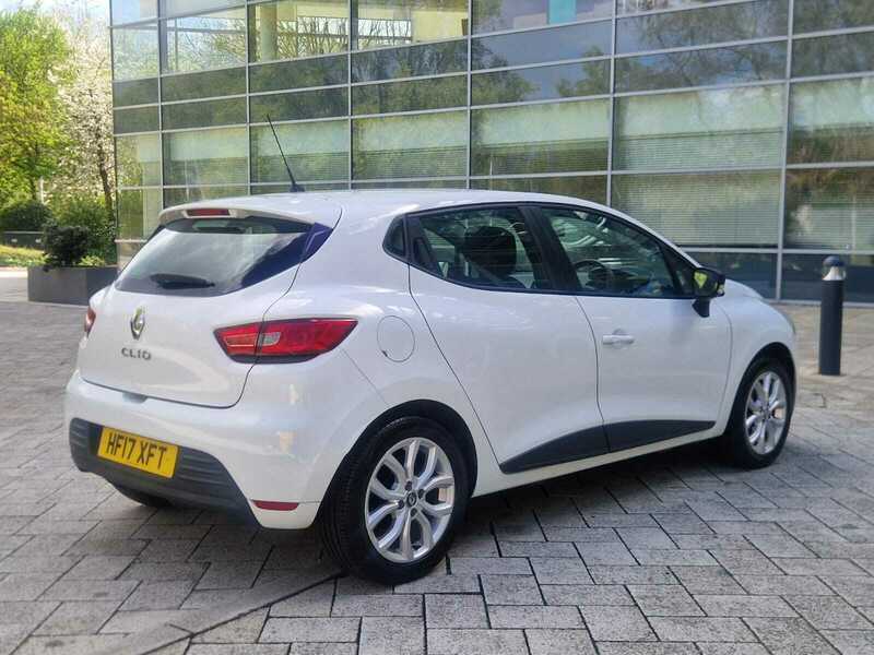 Renault Clio 1.2 16V Play Hatchback White #4
