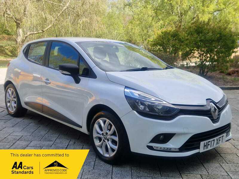 Renault Clio 1.2 16V Play Hatchback White