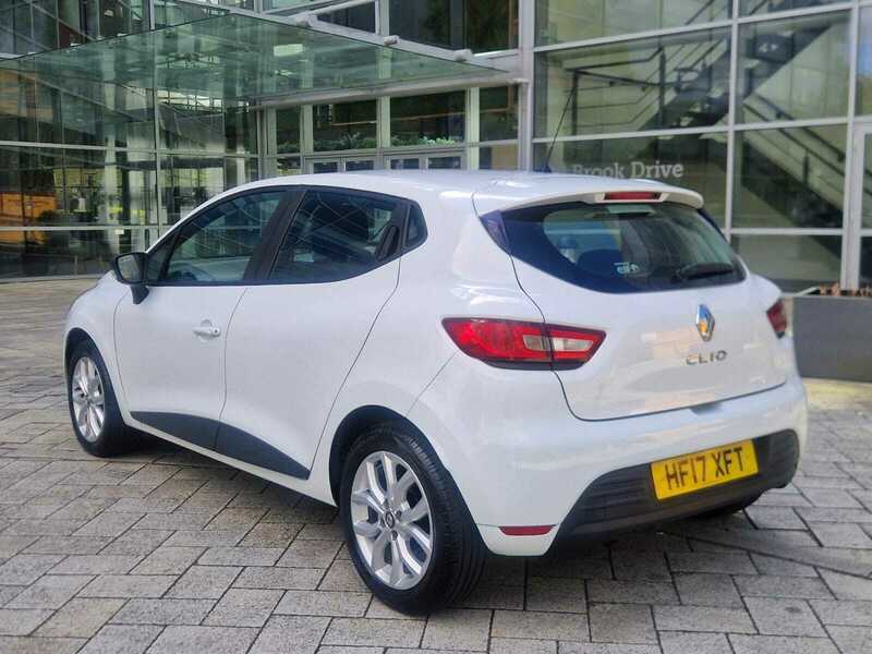 Renault Clio 1.2 16V Play Hatchback White #3