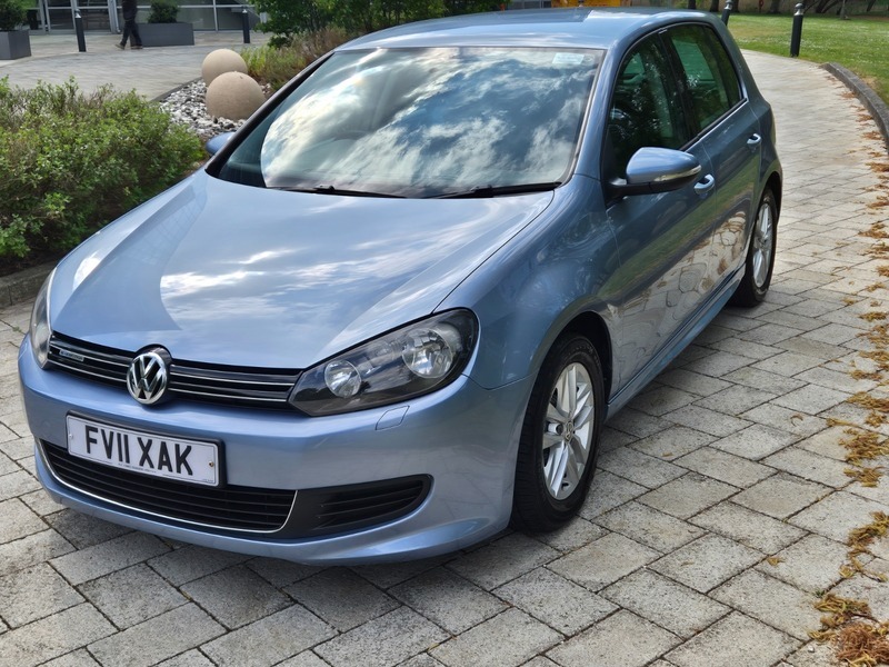 Volkswagen Golf 1.6 Tdi Bluemotion Hatchback Blue #2