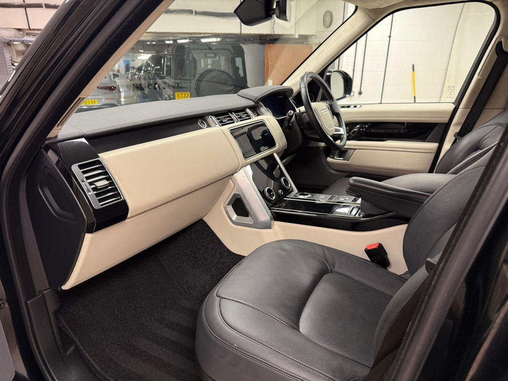Land Rover Range Rover 3.0 D300 Westminster - One Owner -Stunnin MB71BED Black #5