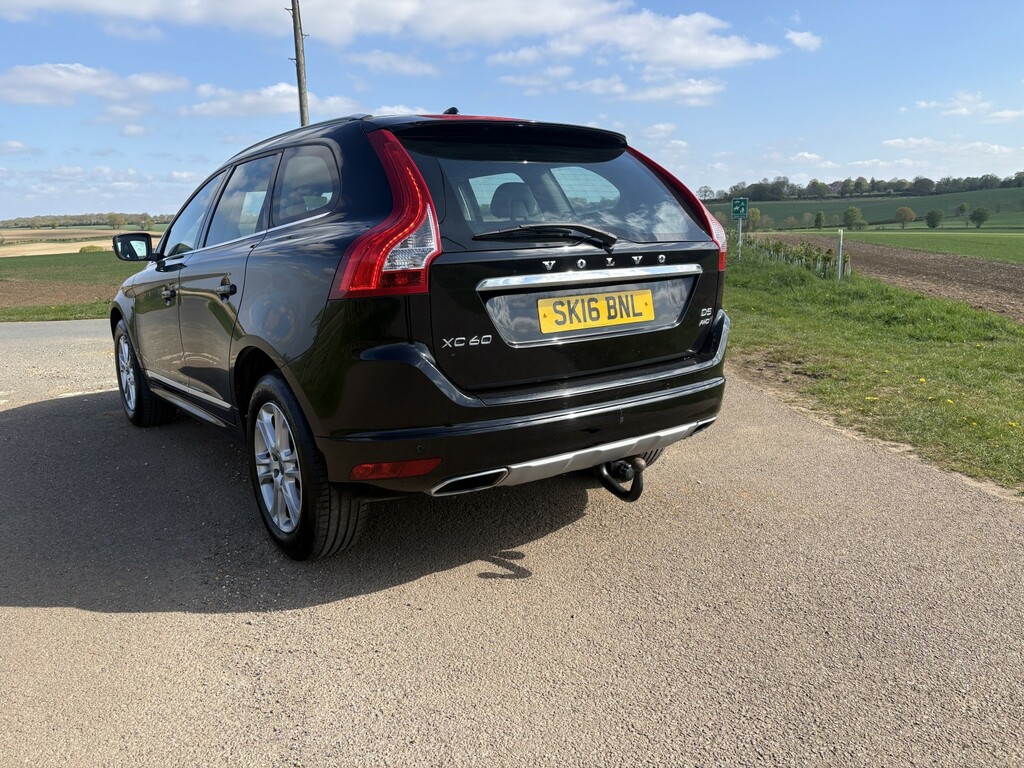 Volvo XC60 Suv 2.4 Se Lux Nav D5 Awd 2016 SK16BNL Black #3