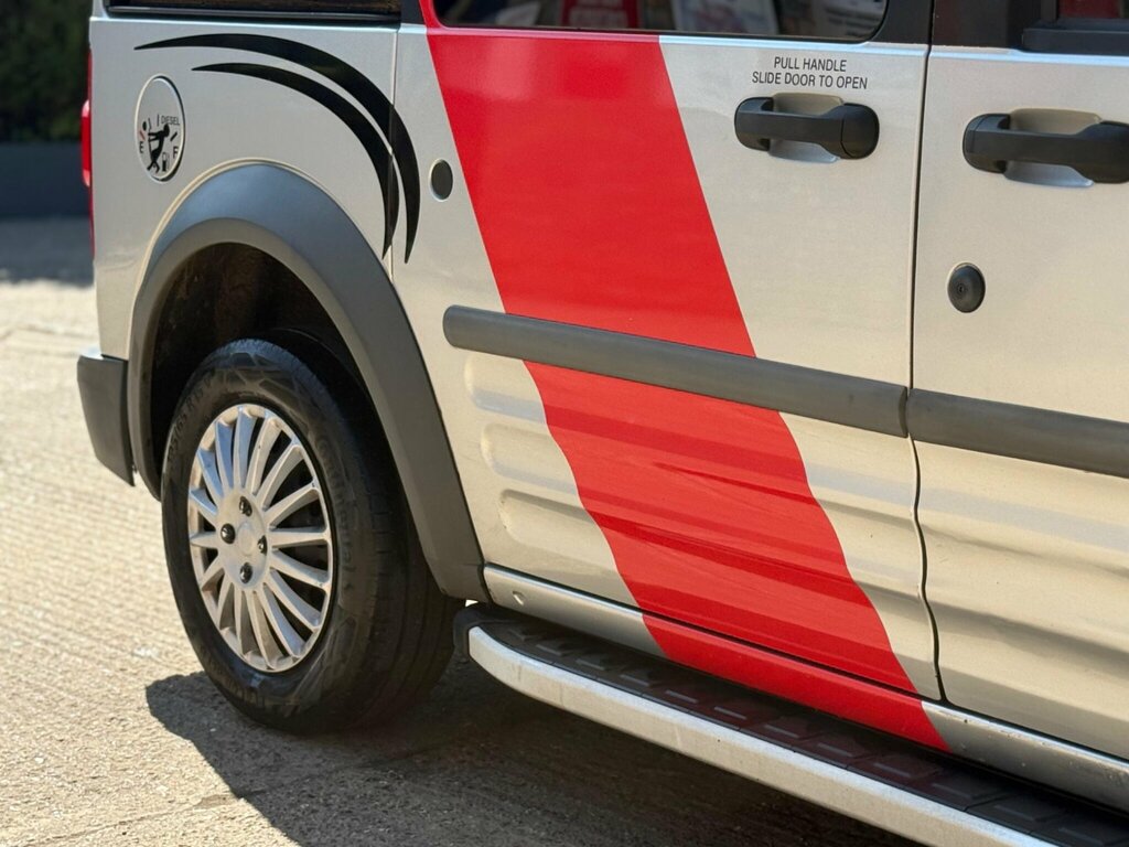 Ford Tourneo Connect Connect 1.8 Tdci Trend Bus Fwd Black #20