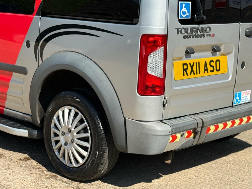 Ford Tourneo Connect Connect 1.8 Tdci Trend Bus Fwd Black #24