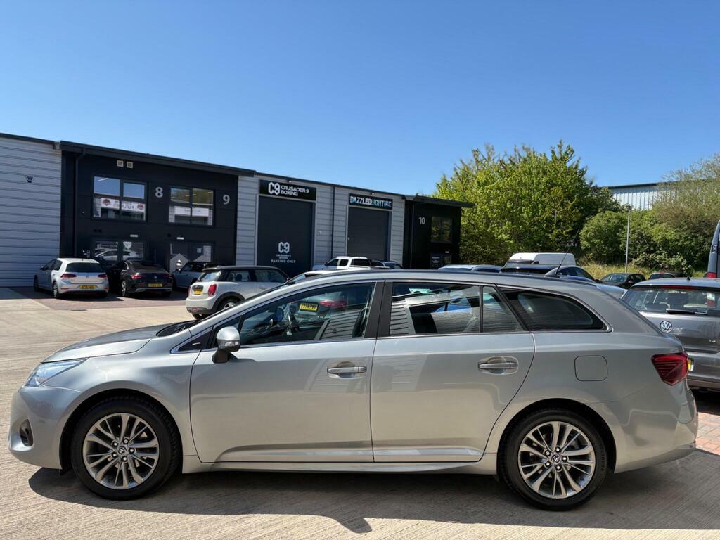 Toyota Avensis 1.6 D-4d Business Edition Touring Sports Euro 6 S Grey #4