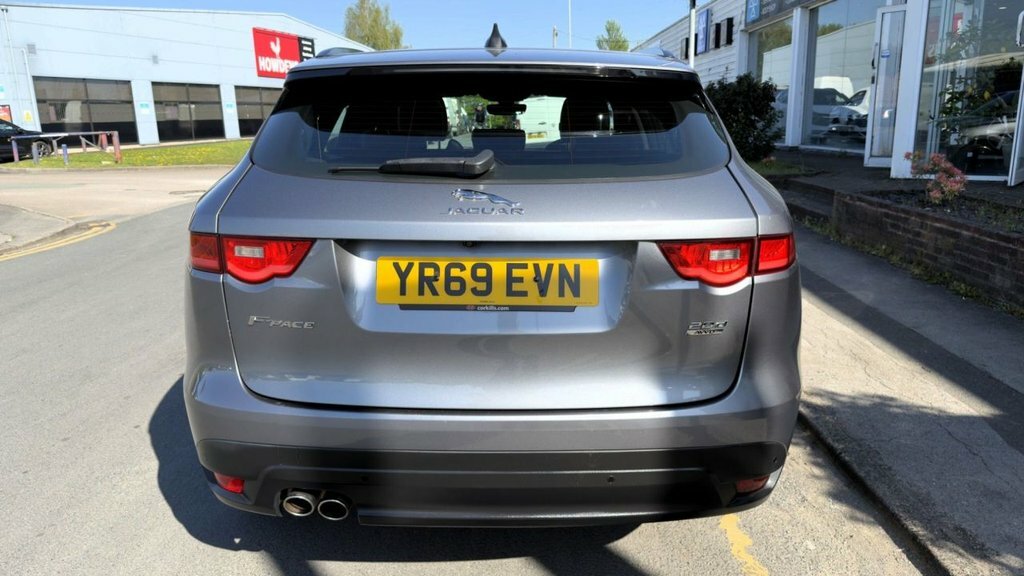 Jaguar F-Pace 2L Chequered Flag YR69EVN Grey #6
