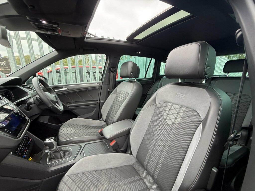 Volkswagen Tiguan 2.0 Tdi R-line Dsg Euro 6 Ss DV22ZNC Grey #3